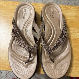 Crocs Women's Kadee II Leopard Printed Flip Flop Sandals 8